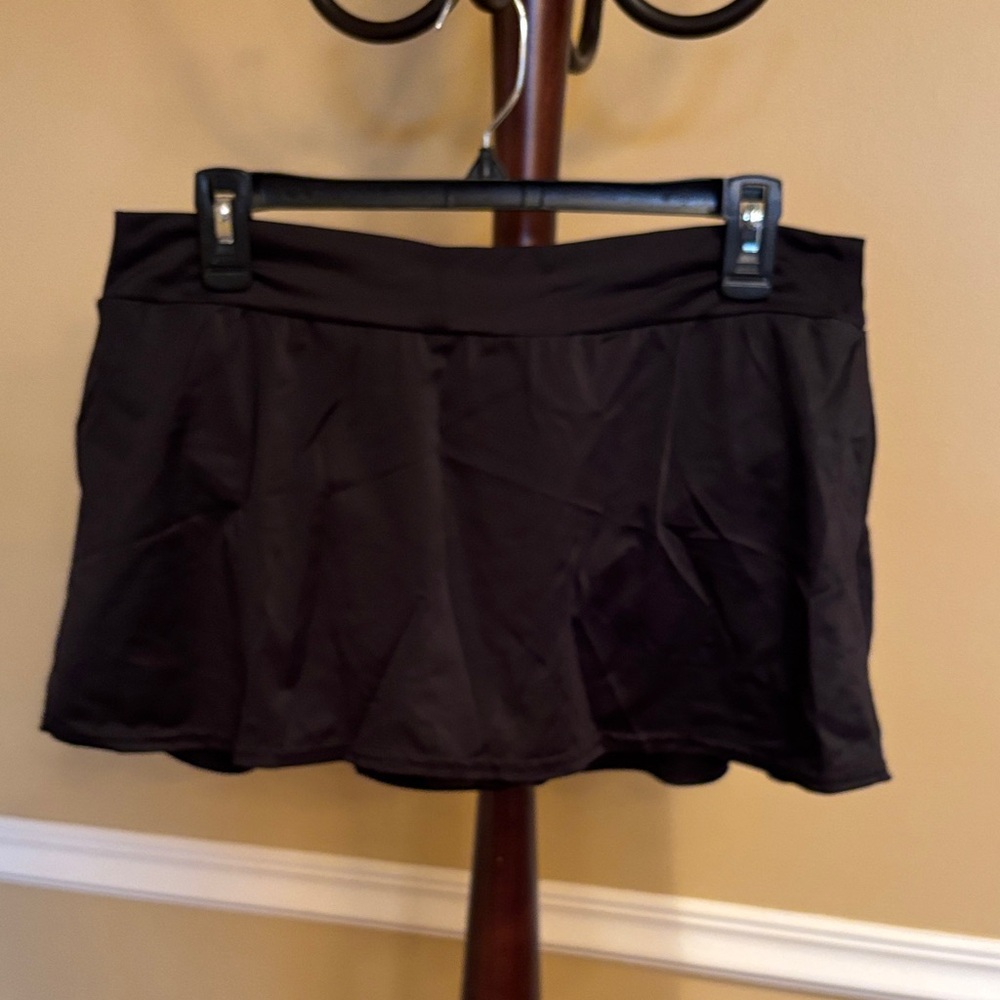 VENUS Black Swim Skirt